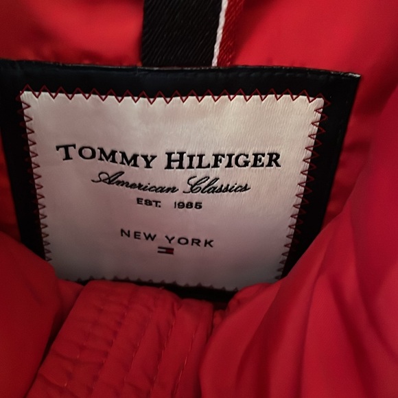 Tommy Hilfiger red puffer coat-XL - Picture 3 of 4